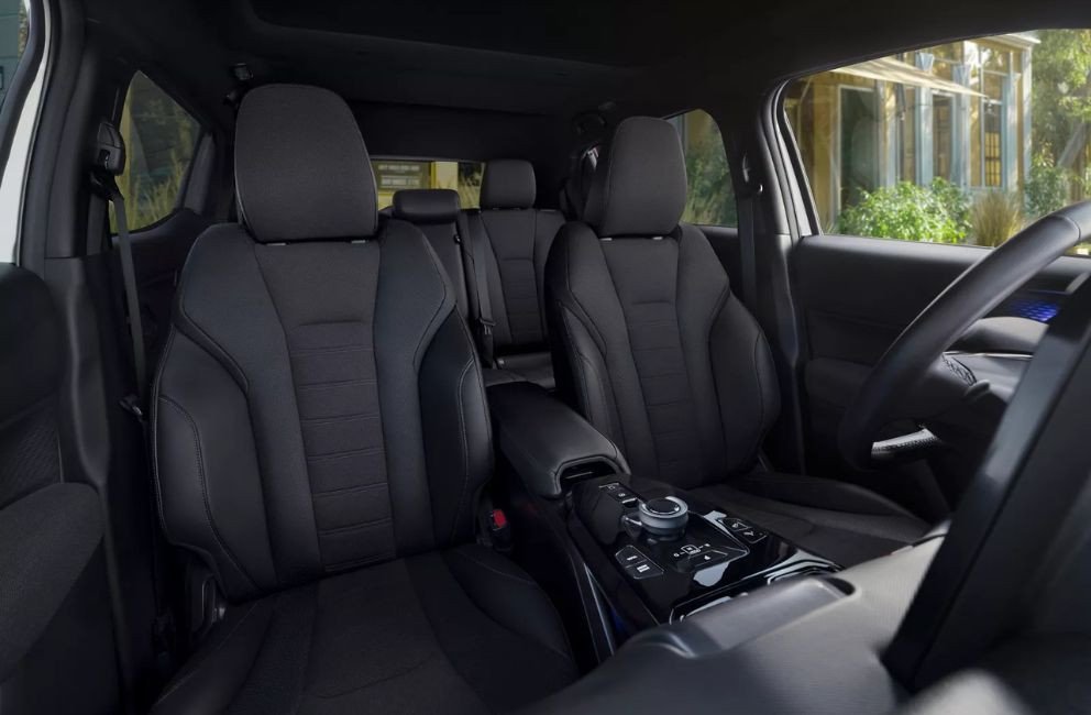 Maak kennis met de nieuwe Urban Cruiser: indrukwekkend SUV-design + volledig elektrisch vermogen = een opwindende rit.