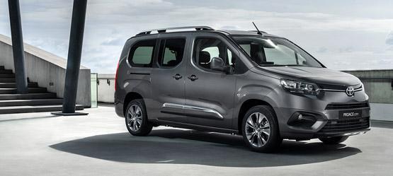 De Toyota Proace City Verso is tot en met 31 januari 2022 te koop bij autogarage Vernaillen in Ninove met 3.500 euro korting