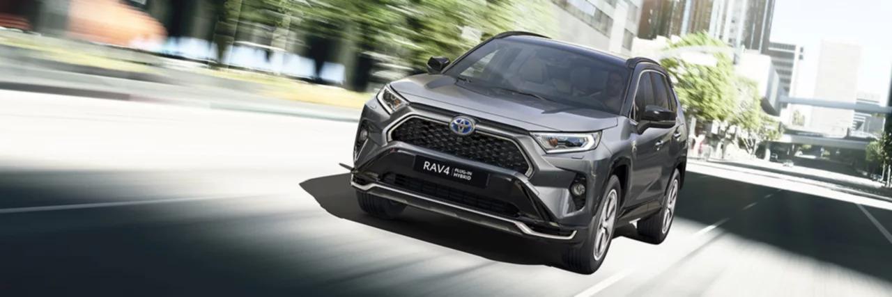 De Toyota RAV4 Plugin hybride is tot en met 30 september 2022 te koop bij autogarage Vernaillen in Ninove voor de prijs van een benzine