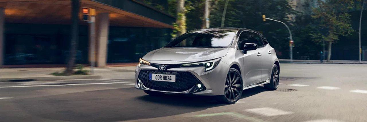De Toyota Corolla hybride is tot en met 31 januari 2023 te koop bij autogarage Vernaillen in Ninove voor de prijs van een benzine